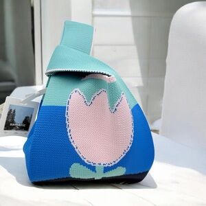 NWT Blue Pink Flower Compact Stylish Essentials Handheld Bag